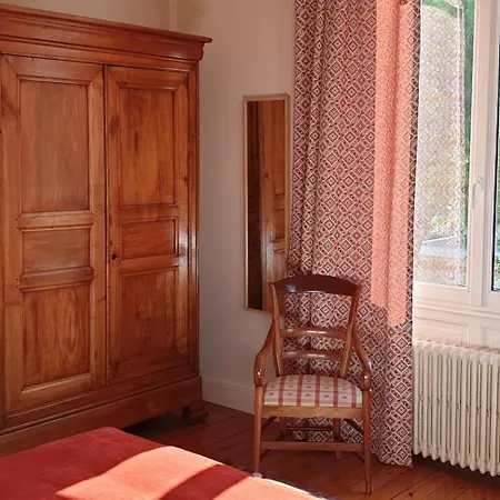 D'hotes Le Clos Bleu Bed & Breakfast La Rochelle (Charente-Maritime)